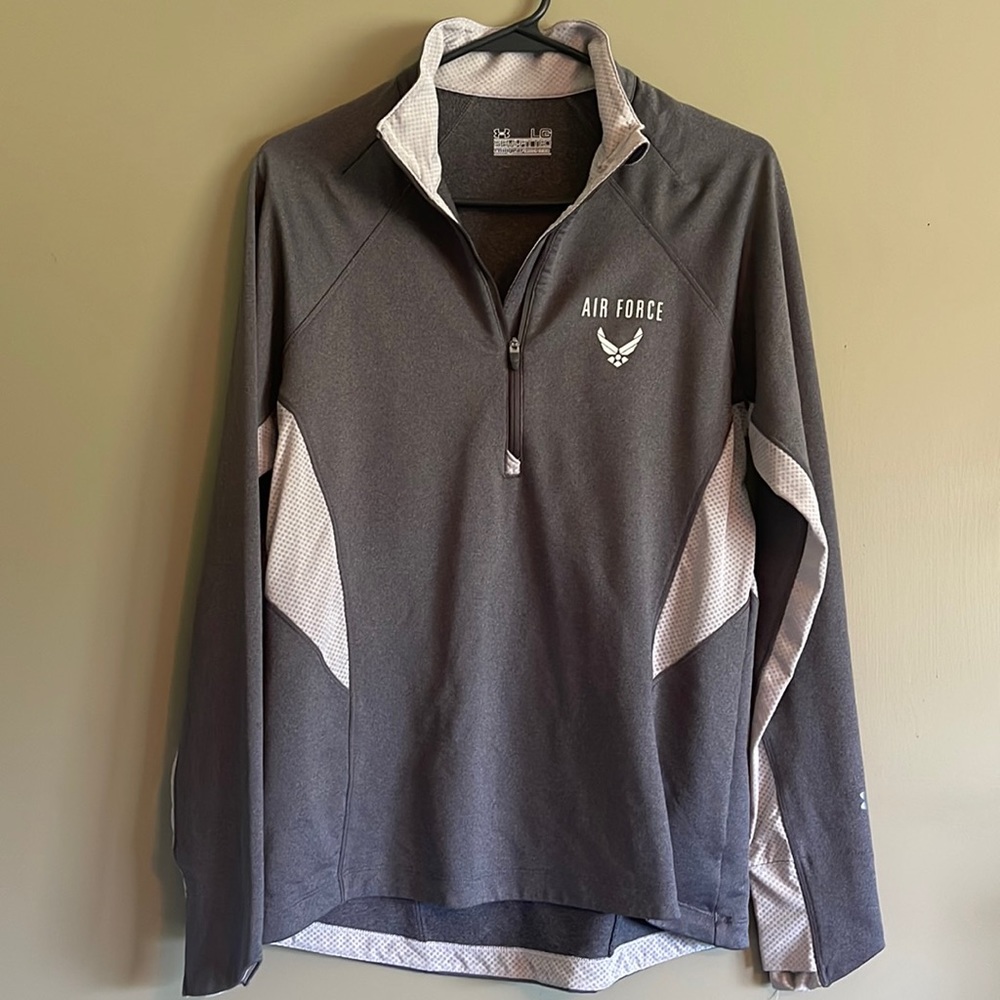 Under Armour | 3/4 Zip Semi-Fitted Air Force Pullover | size L